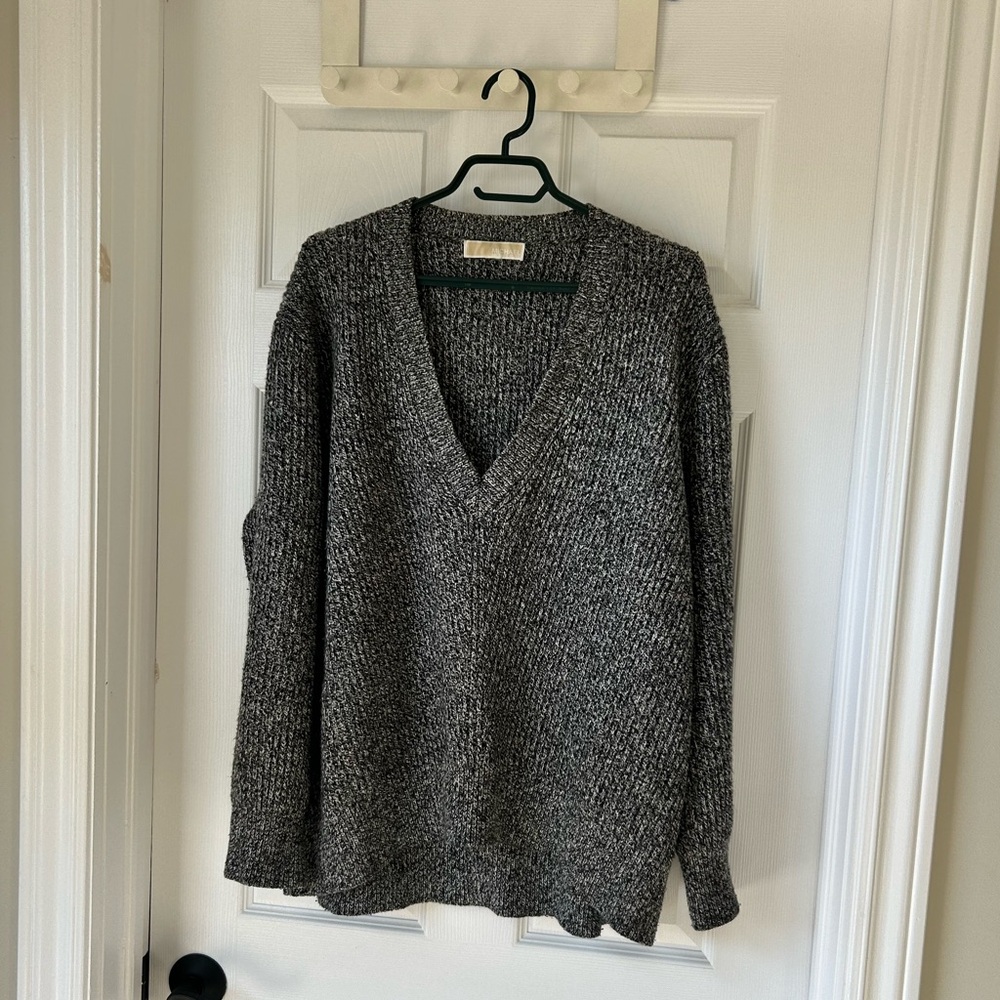 Michael Kors Chunky Knit V-Neck Sweater – Black & White Marled – Size XL